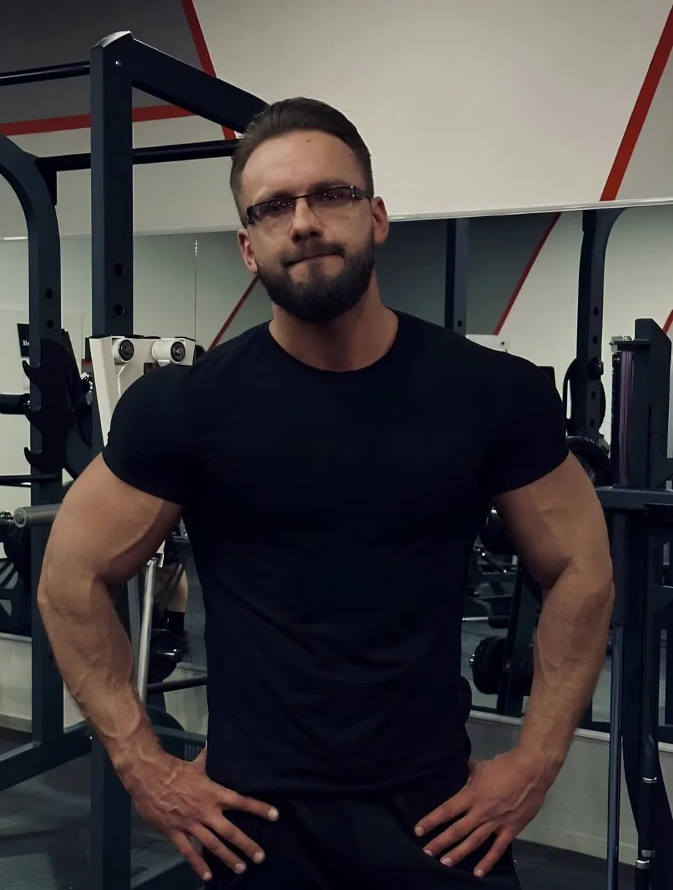 Сергей - профессиональный фитнес-тренер